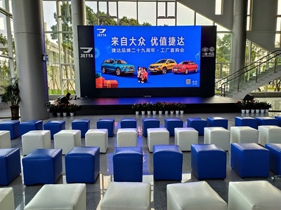 舞臺(tái)LED顯示屏搭建注意事項(xiàng) 從租賃到完美呈現(xiàn)